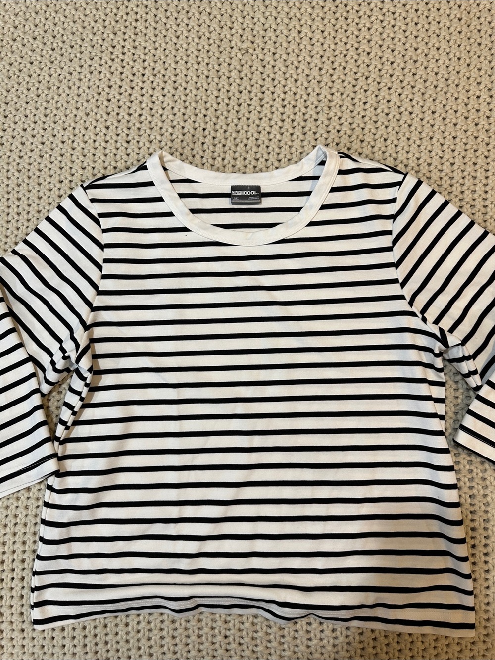 32 Degrees Black and White Striped 3/4 Sleeve Tee